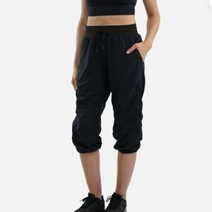 Spyder Ladies' Active Woven Black Capris
